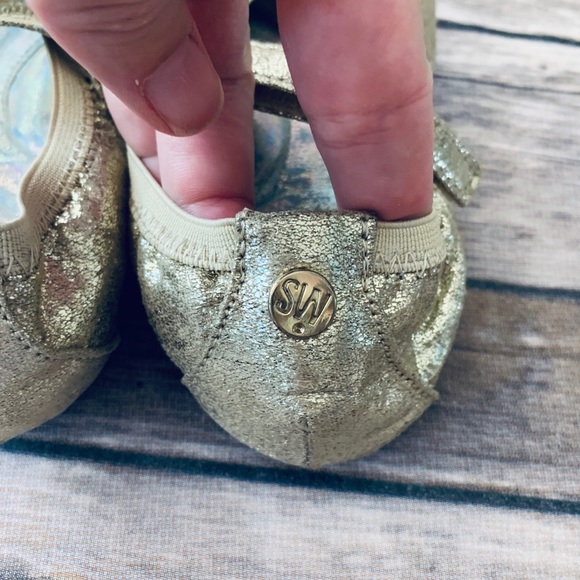 SW gold flats - Picture 3 of 4